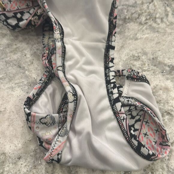 👙 Victoria’s Secret Strappy Cheeky Bikini Bottom – Size Large - Picture 6 of 6